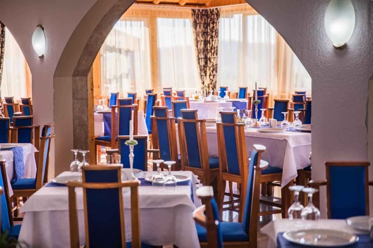 Hotel Europa Kokeltal Albeşti Exteriér fotografie